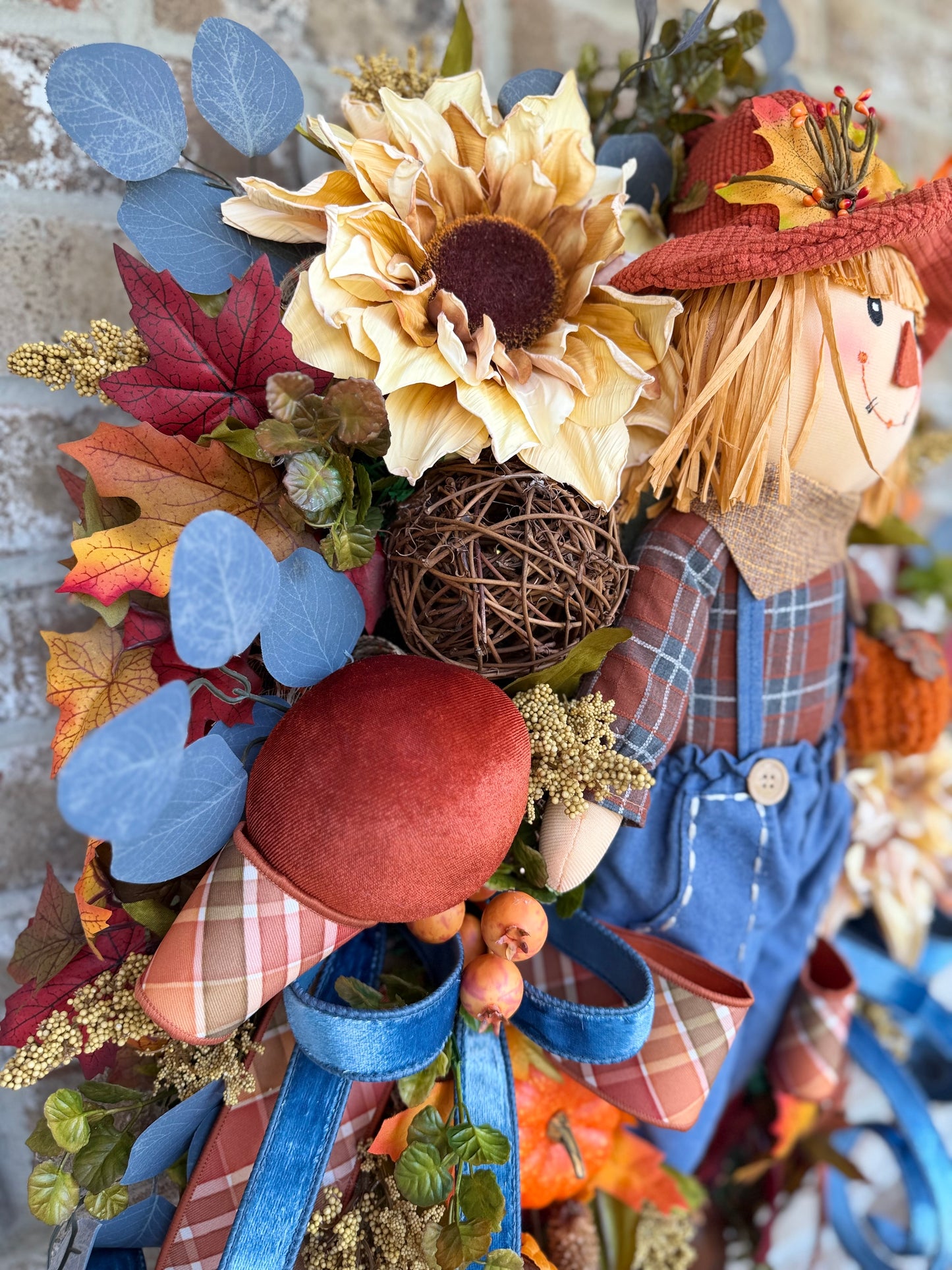 Pumpkin Pie Scarecrow