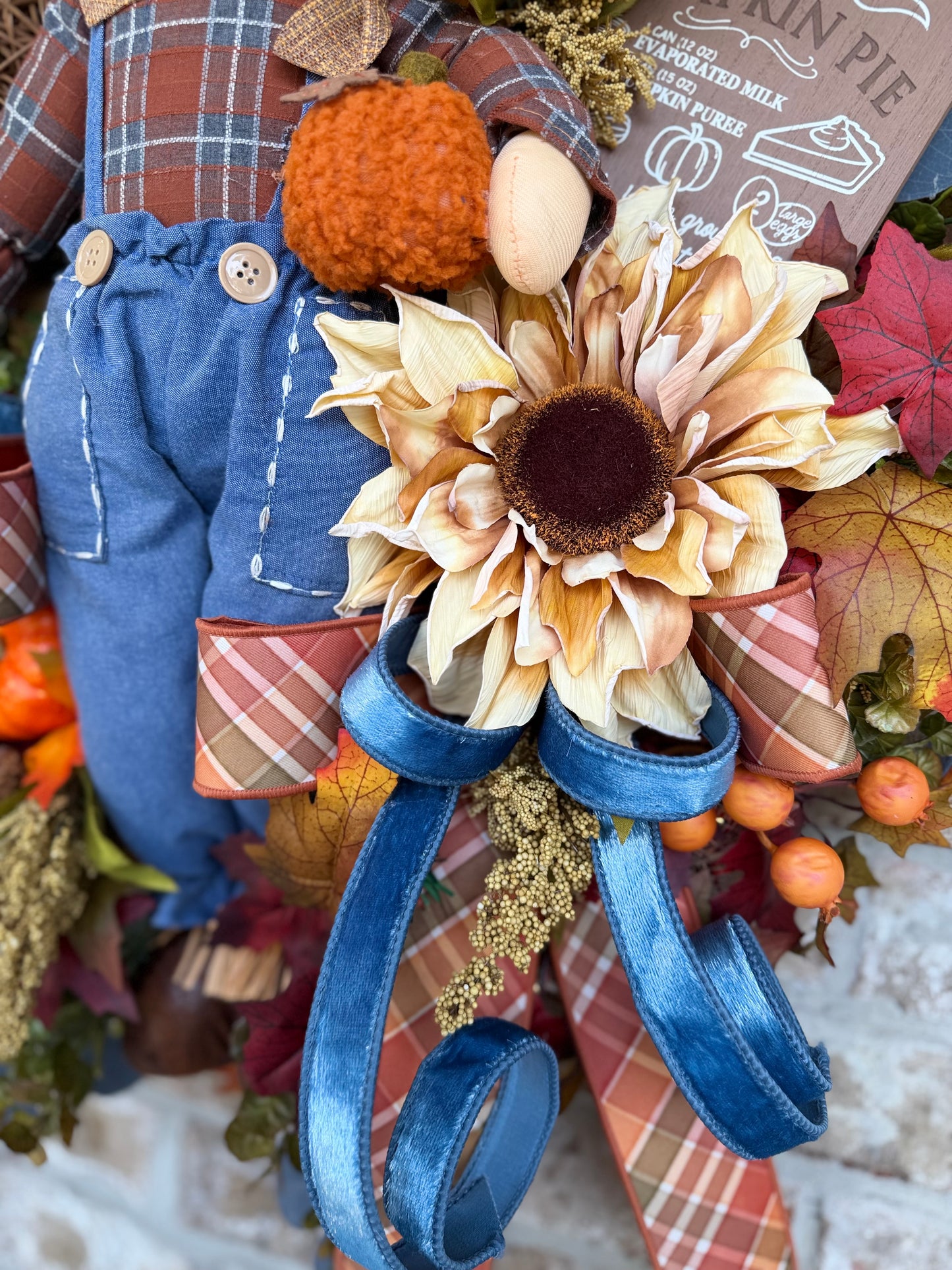Pumpkin Pie Scarecrow