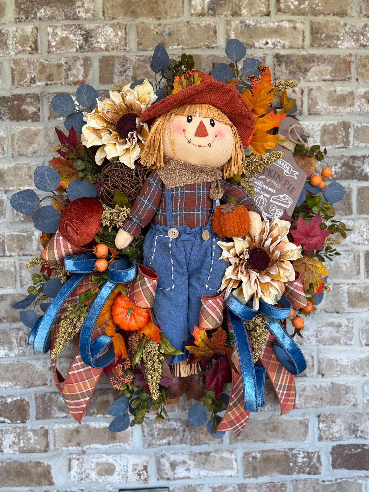 Pumpkin Pie Scarecrow