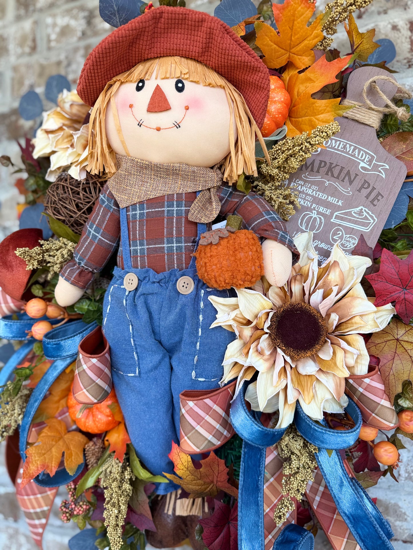 Pumpkin Pie Scarecrow